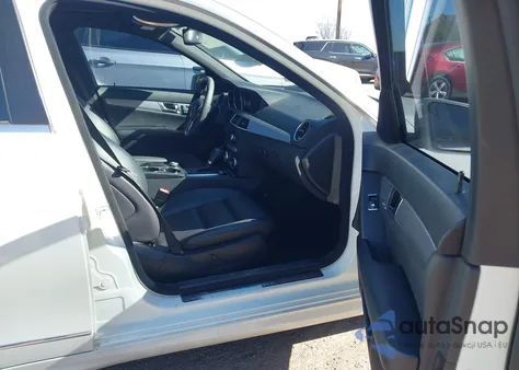 2012 Mercedes-Benz C 250 Sport from USA, damaged, VIN WDDGF4HB4CR203540